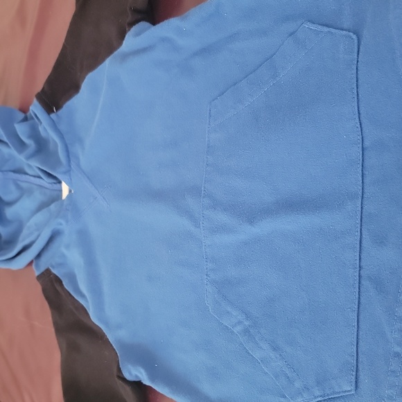 Garanimals boys 4T pullover hoodie with front passthru pocket. - Picture 2 of 4